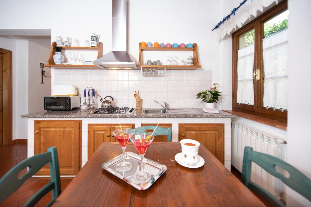 Casetta Di Butia, Glicine Apartment Borgo a Mozzano Eksteriør billede